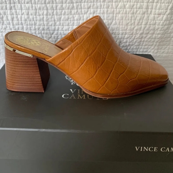 Vince Camuto Size 7 Mule - Picture 4 of 4